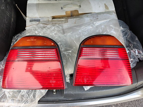 Volkswagen Golf mark III alkuperäiset takavalot pari