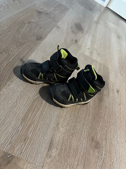 Adidas Gore-Tex lasten kengät koko 28 unisex