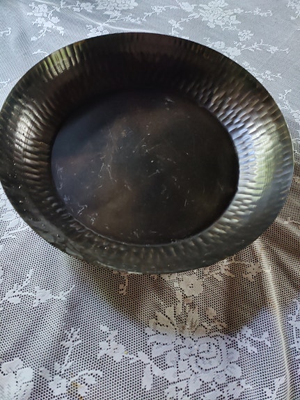 Iso metallinen tarjotin