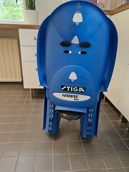 Lastenistuin polkupyörään