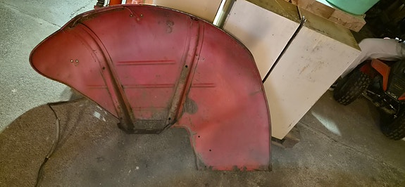 Massey Ferguson 135 vasen lokasuoja, käytetty