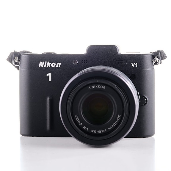 Nikon V1 Lens Kit -kamera ja objektiivit (sc. 2400) (käytetty)