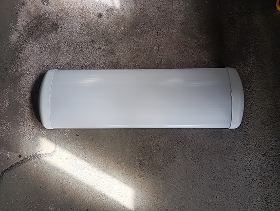 Loistelamppu kahdella uudella Led putkella 2xTL-D-18W