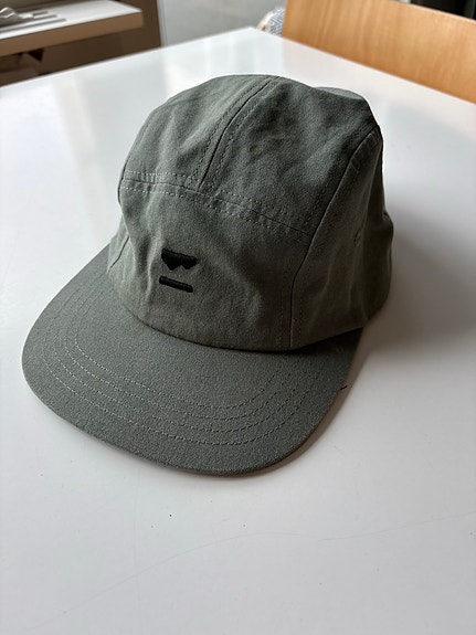 Mons Royale 5 panel cap lippis