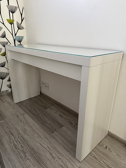 Ikea Malm-kampauspöytä