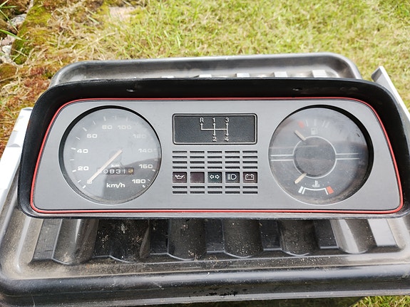 Fiesta mk1 mittaristo