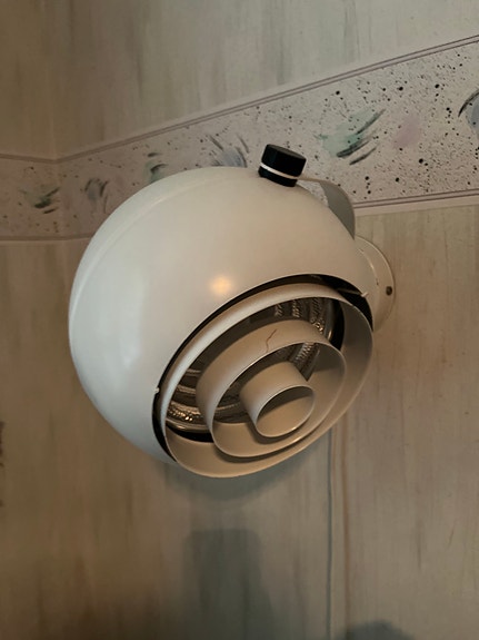 Orno Ping Pong seinävalaisin