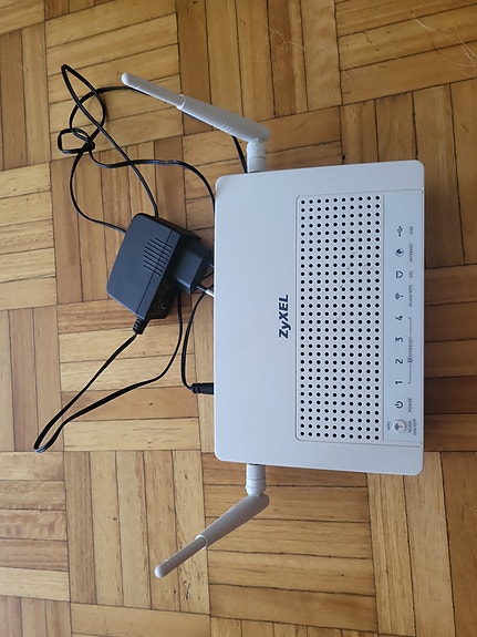 ADSL2+ -modeemi ZyXEL P-661HNU-F1