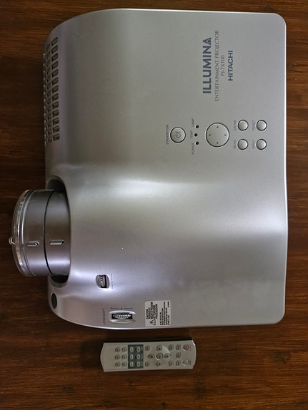 Hitachi PJ-TX100 videoprojektori