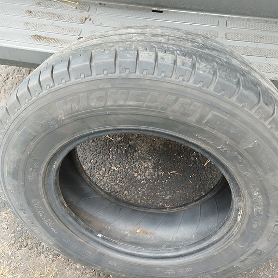 Hyvä Michelin 15C rengas