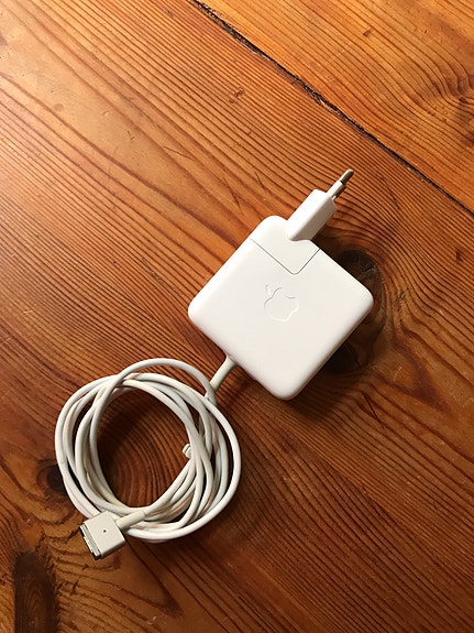 🔌💻🍏 Apple MagSafe 2 45W laturi / virtalähde MacBook Airiin