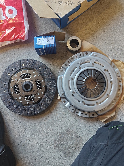 Volvo pottapyörä uusi Sachs kytkin