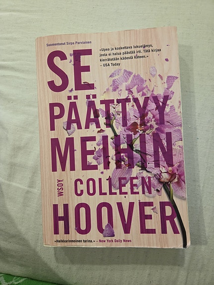 Colleen Hoover Se päättyy meihin pokkari