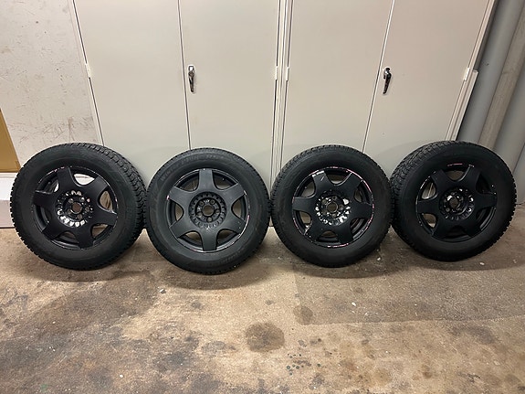 VW 16” OEM aluvanteet 5x100 ET42 + Hankook Winter i*Pike RS2 215/65R16