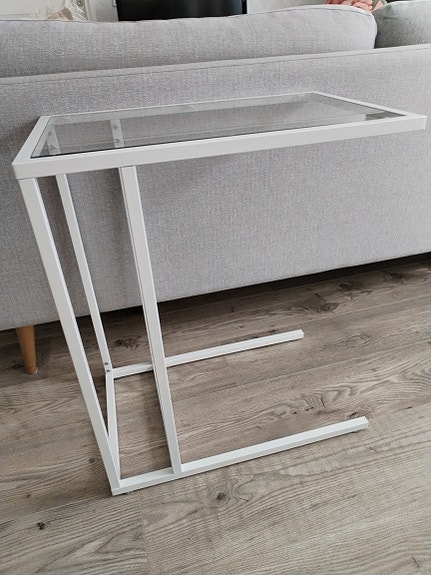 IKEA Vittsjö tietokonepöytä lasikannella
