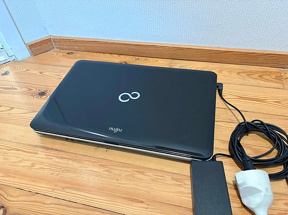 Fujitsu lifebook A-Series AH531