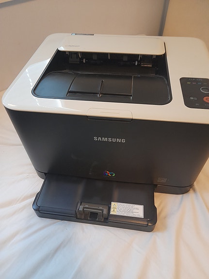 Tulostin Samsung CLP-325W - vain nouto