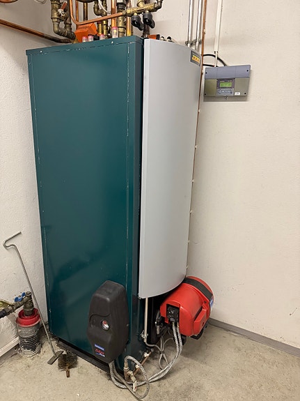Jämä Nova Elegant 20 kW öljy-/sähkökattila + öljypoltin + Ouman EH-203 -ohjausk