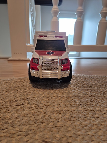 Ambulanssi leluauto