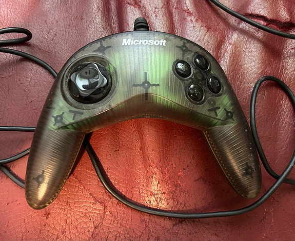 Microsoft SideWinder Plug & Play Game Pad – Retro-PC-peliohjain USB