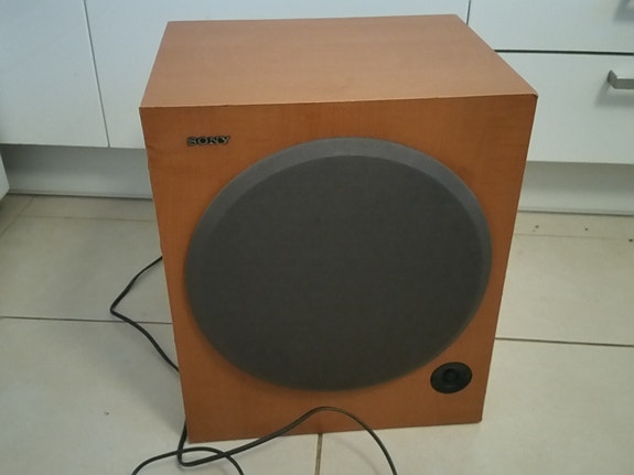 Aktiivinen subwoofer 12"