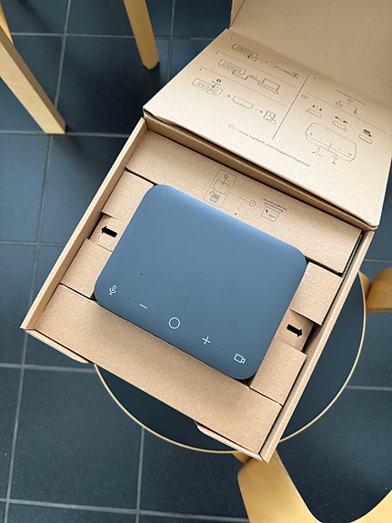 Logitech LogiDock kaiutin/mikrofoni palavereihin