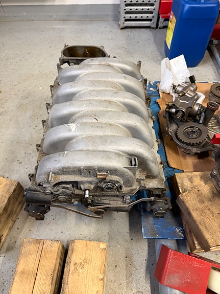Audi v10 imusarja