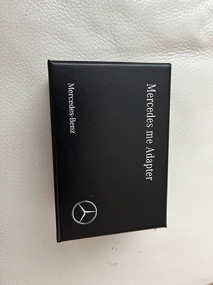 Mercedes-Benz Mercedes me Adapter iPhoneille