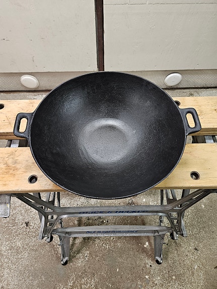 Barbecook valurauta wok-pannu