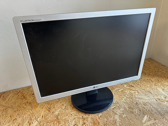 Tietokoneen näyttö LCD, LG Flatron W2242, 56 cm (22 inch)
