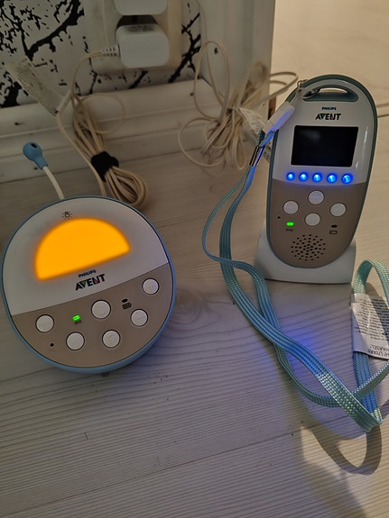 ❤️Philips avent itkuhälytin - lämpötila/Yövalo/puhetoiminto❤️