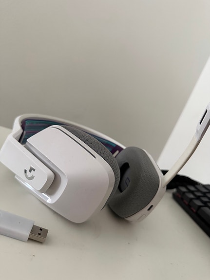 Logitech langattomat valkoiset kuulokkeet