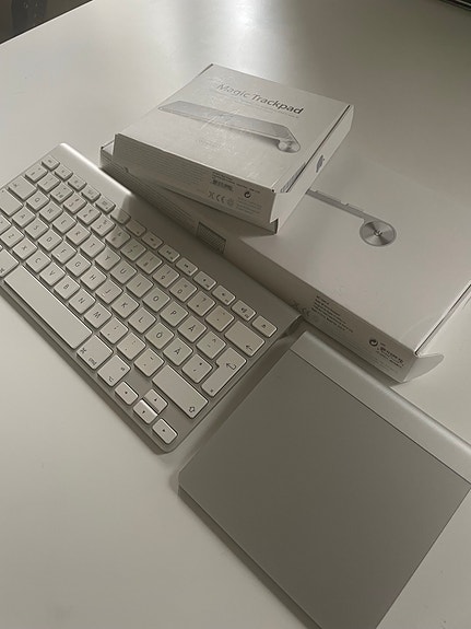 Apple Wireless Keyboard ja Magic Trackpad