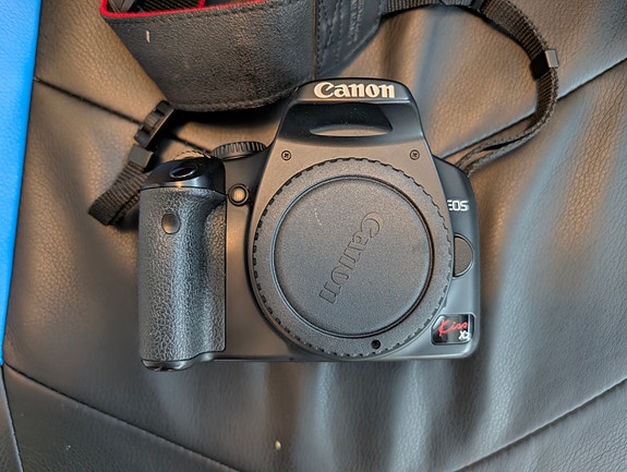 Canon EOS kiss x2 (EOS 450D aasian markkinanimellä)