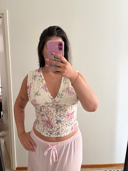 Gina Tricot pitsitoppi S kirjava