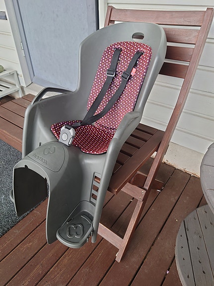 Hamax lasten pyöränistuin