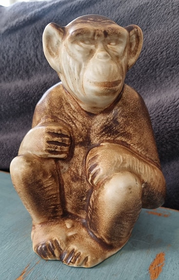 Arabia Apina-figuuri Lea von Mickwitz. 50-luvun loppupuolelta