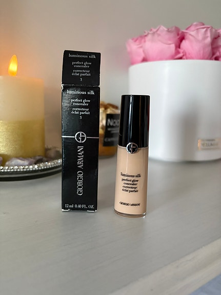 Armani Luminous Silk peitevoide 3 (ovh 52e)