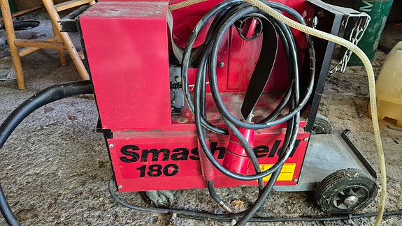 MIG-MAG HITSAUSKONE (Esab)