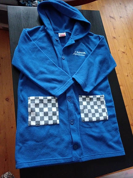 H&M Cars Lightning McQueen fleecesaunatakki pojille koko 116 sininen