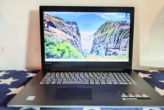 Myydään toimiva Lenovo IdeaPad 330-17AST -kannettava