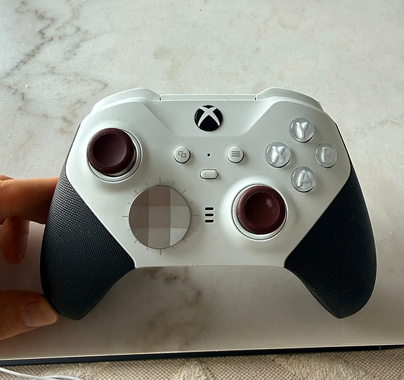 Xbox Elite Series 2 ohjain, valkoinen