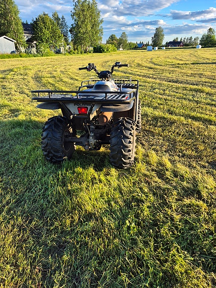 Polaris magnum 330