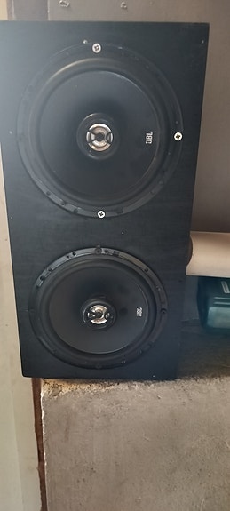 JBL Auton kaiuttimet