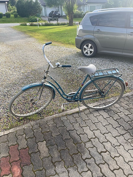 Crescent polkupyörä 28 tuumaa