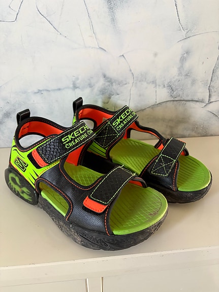 Skechers sandaalit 29