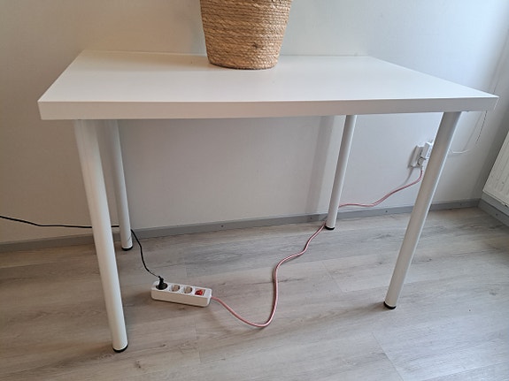 IKEA pöytä valkoinen