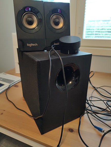 Logitech Z533 2.1 kaiutinjärjestelmä