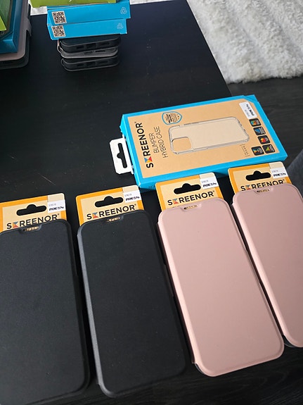 Iphone 15pro kuoria 5kpl