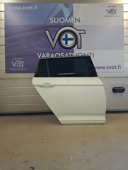 Passat B8 oikea takaovi